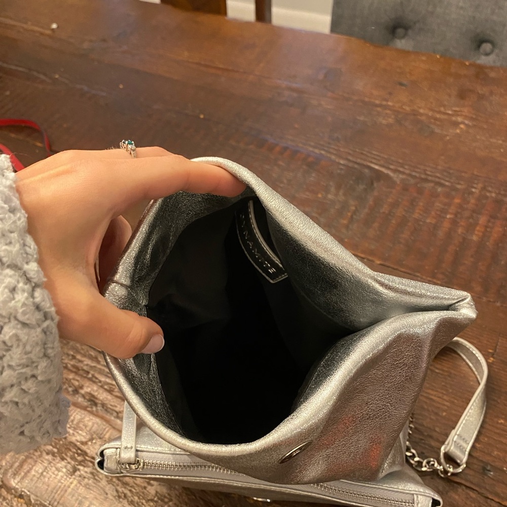 Dynamite crossbody - Picture 4 of 4